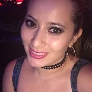 Meet your Posher, Anahi